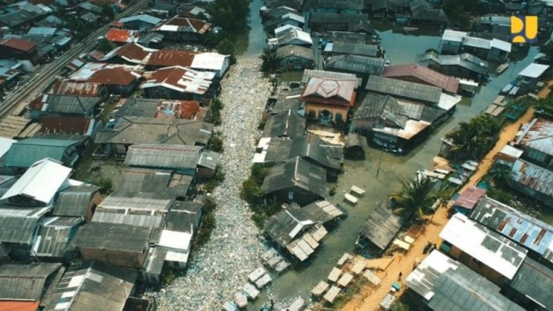 tangani-kemiskinan-ekstrem-dan-ancaman-banjir-rob-kementerian-pupr-tata-kawasan-belawan-di-medan-ac89079c-8d8a-41d9-bfe9-57de3bd3af12